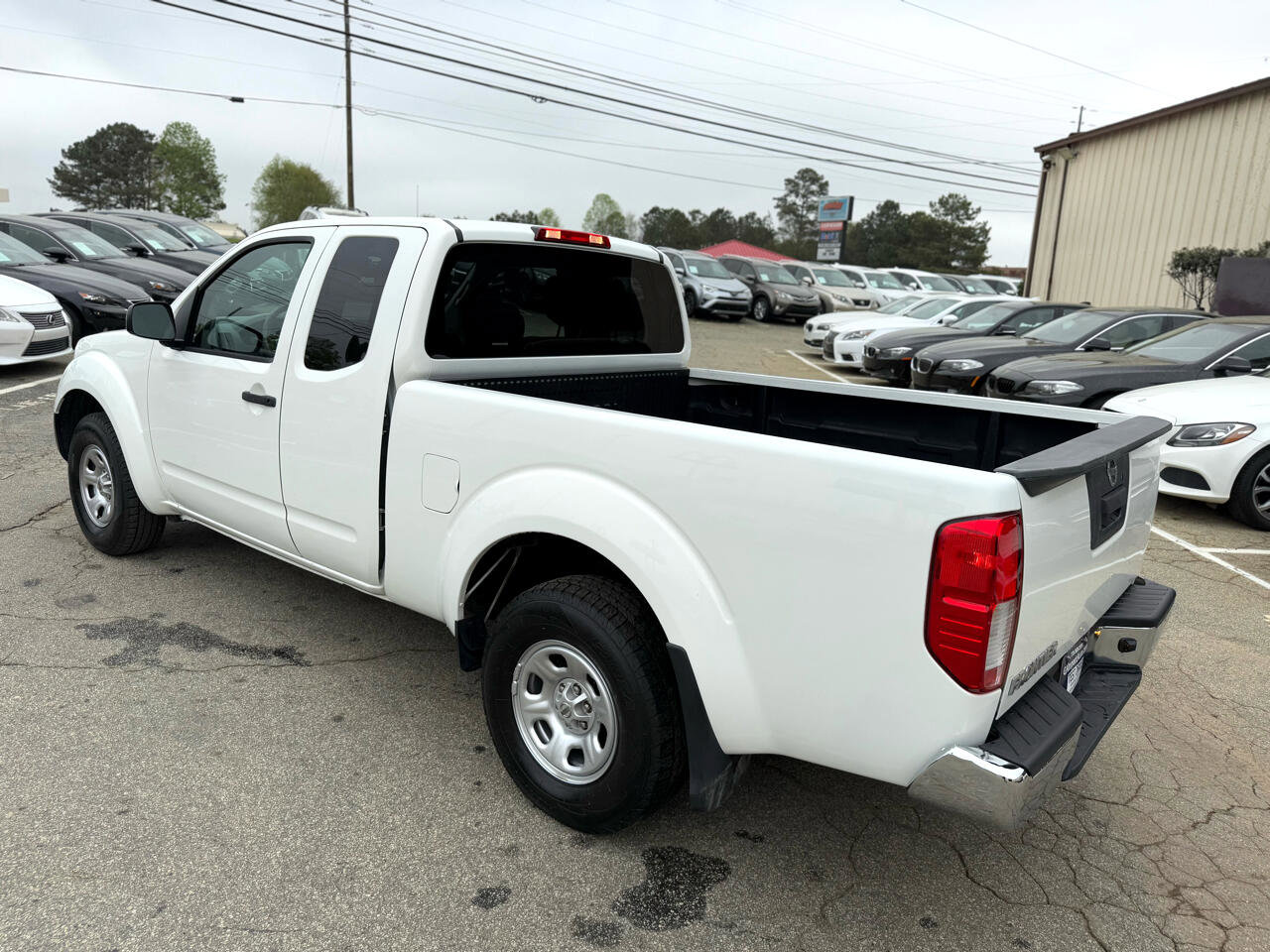 Used 2016 Nissan Frontier S image 3