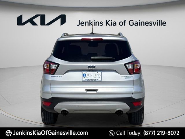 Used 2017 Ford Escape Titanium image 4