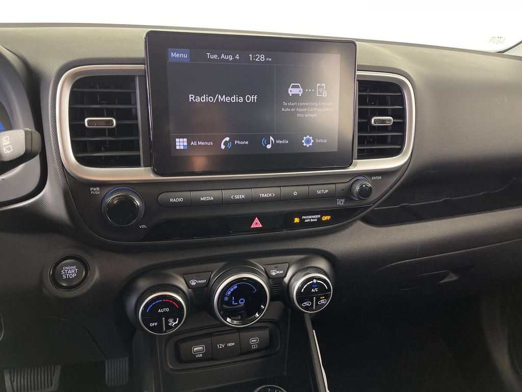 Certified 2025 Hyundai Venue SEL FWD image 22