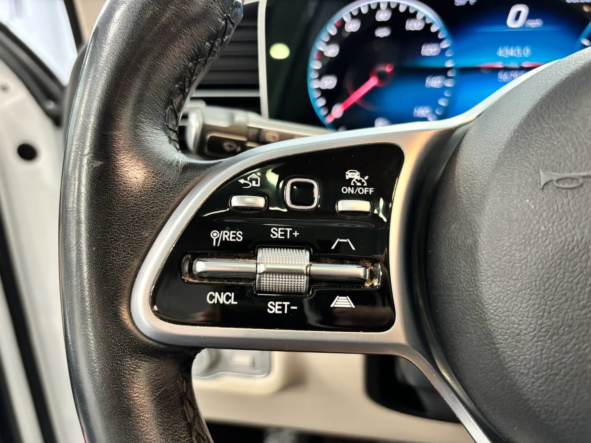 Used 2022 Mercedes-Benz GLS 450 GLS 450 4MATIC Sport Utility 4 image 29