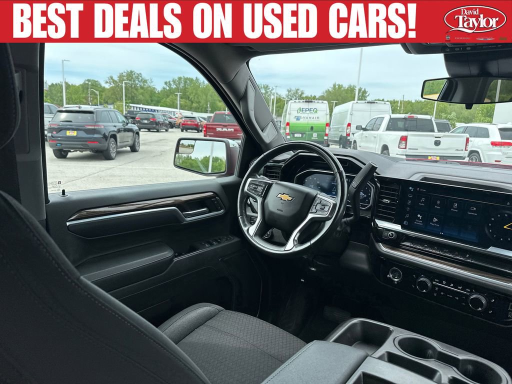 Used 2022 Chevrolet Silverado 1500 LT AWD/4WD image 33