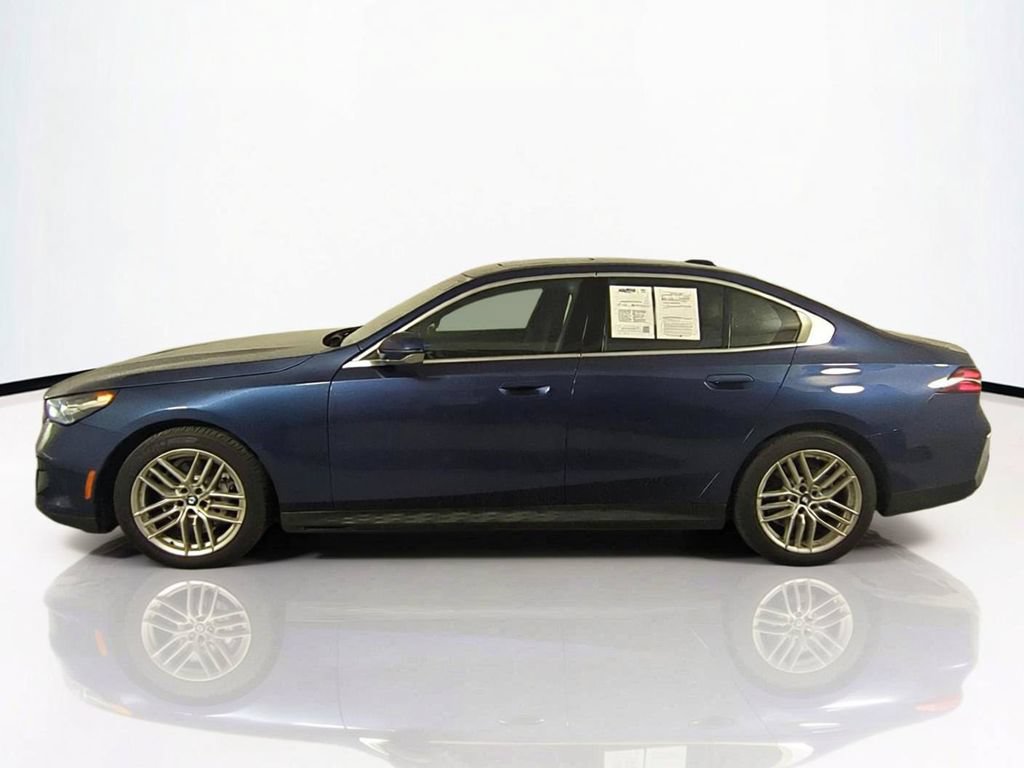 Used 2024 BMW 530i xDrive w/ Convenience Package AWD/4WD image 8