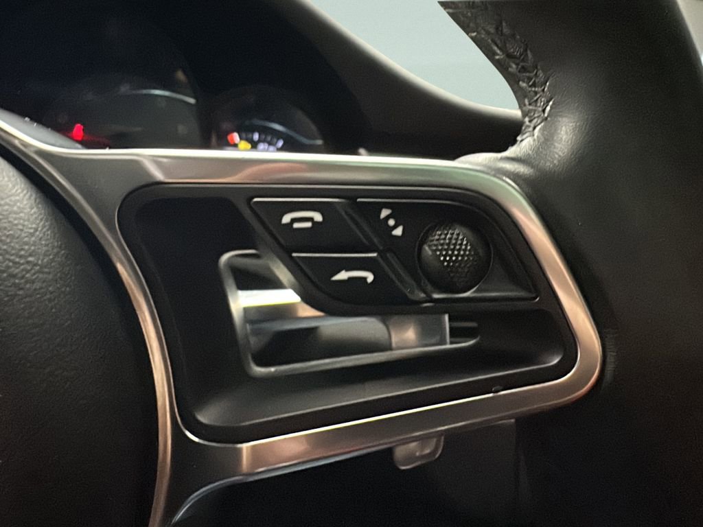 Used 2018 Porsche Macan S image 25