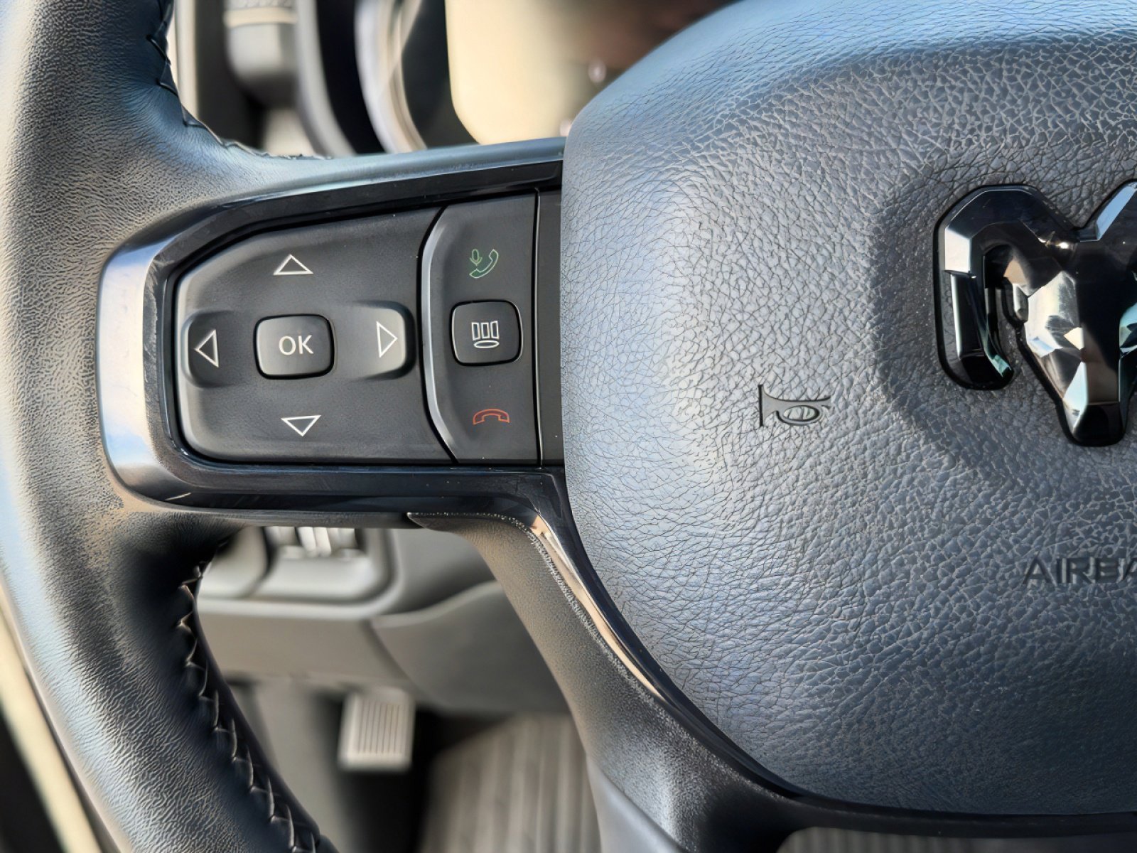 Used 2024 RAM 2500 Limited AWD/4WD image 21