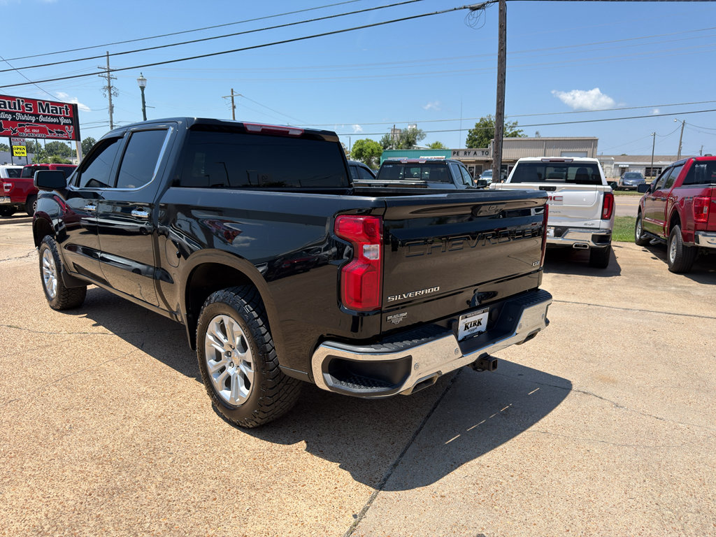 Used 2023 Chevrolet Silverado 1500 LTZ w/ Z71 Off-Road Package AWD/4WD image 3