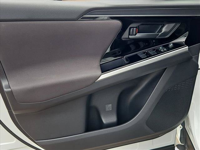 Certified 2023 Subaru Solterra AWD image 10