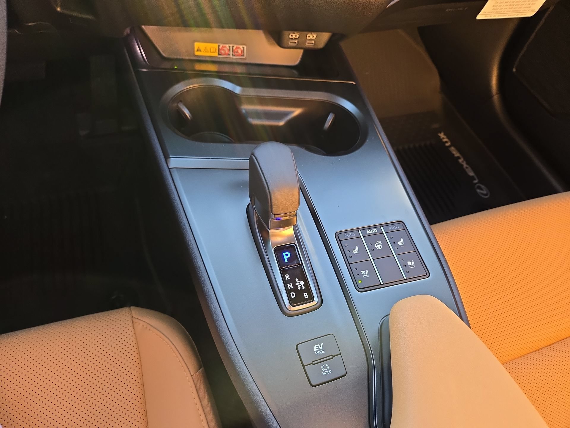 New 2026 Lexus UX 300h FWD w/ Accessory Package (2T) image 22