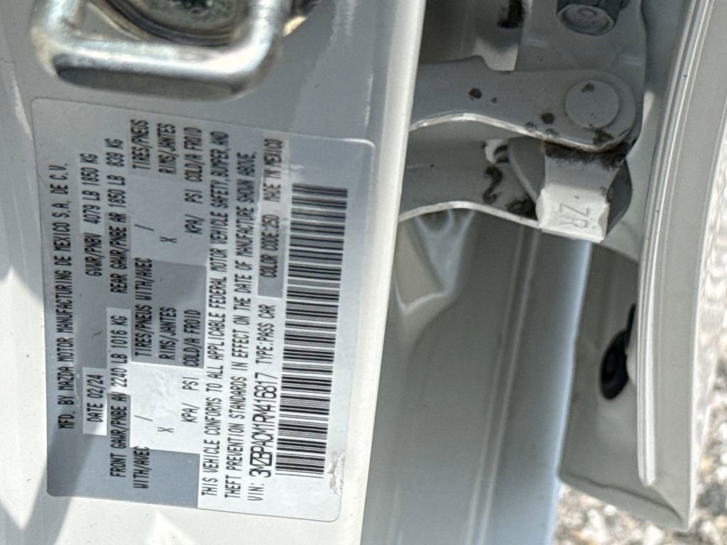 Used 2024 MAZDA MAZDA3 s FWD image 26