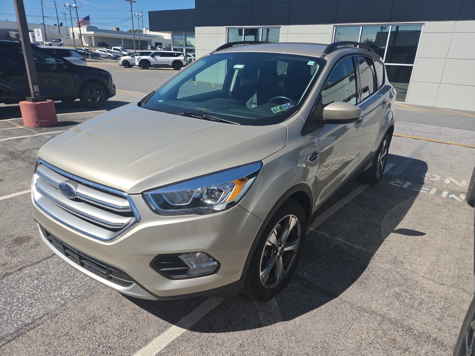 Used 2017 Ford Escape SE w/ SE Leather Comfort Package