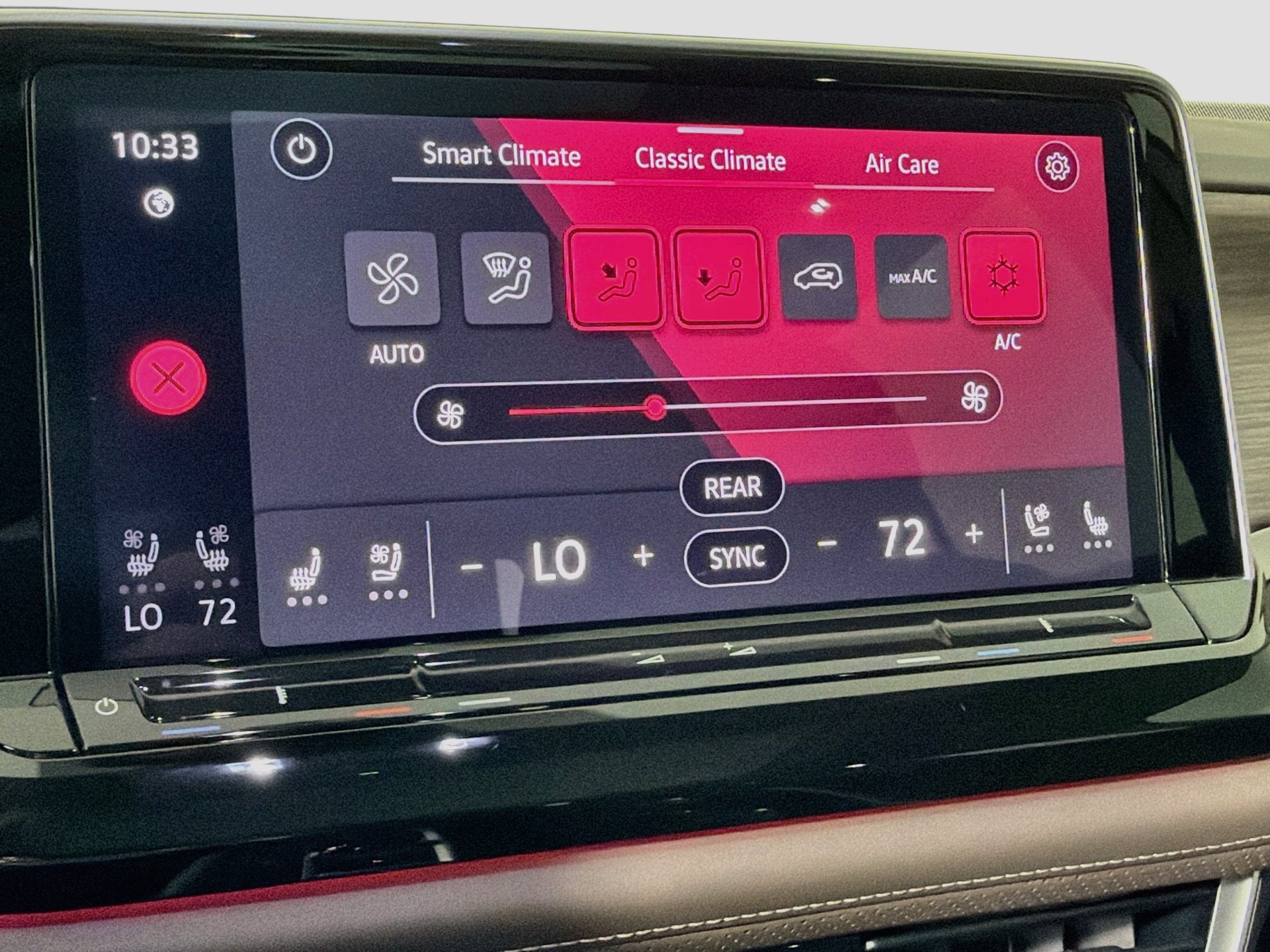 Certified 2025 Volkswagen Atlas SEL AWD/4WD image 16