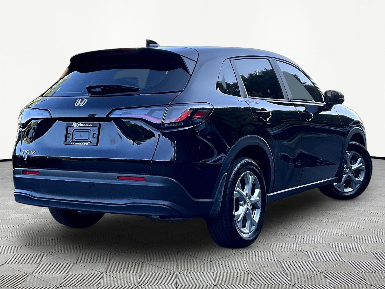 Certified 2025 Honda HR-V LX image 6