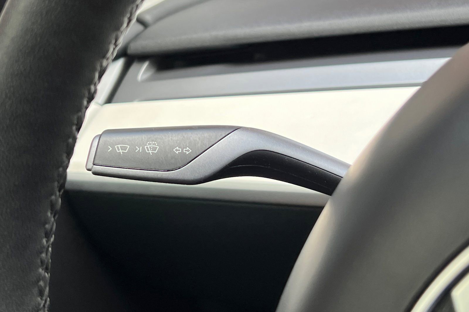 Used 2023 Tesla Model 3 Standard Range RWD image 29