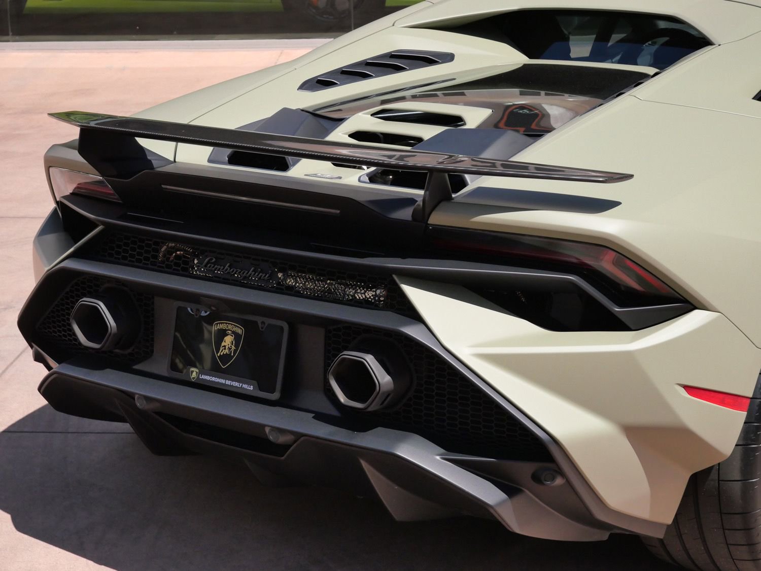 Used 2023 Lamborghini Huracan Tecnica RWD image 16