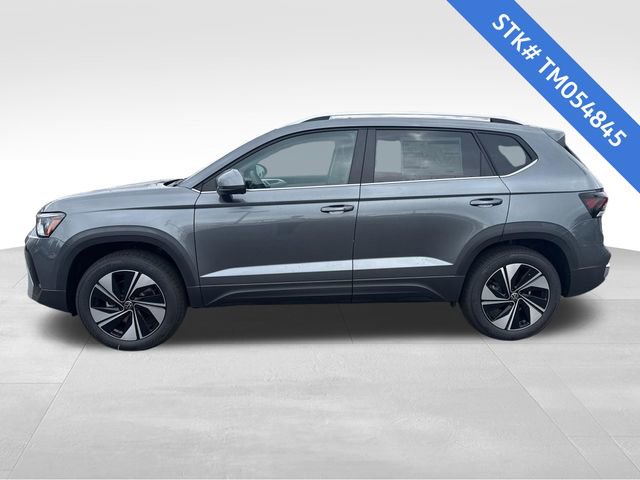 New 2026 Volkswagen Taos SE image 4