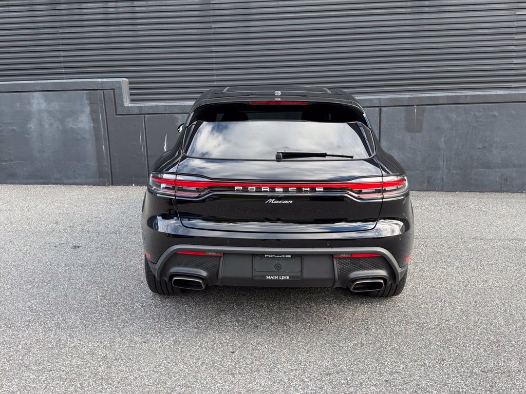 Certified 2026 Porsche Macan AWD/4WD image 9