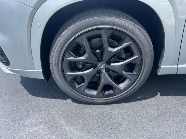 New 2026 Lexus TX 500h AWD image 9