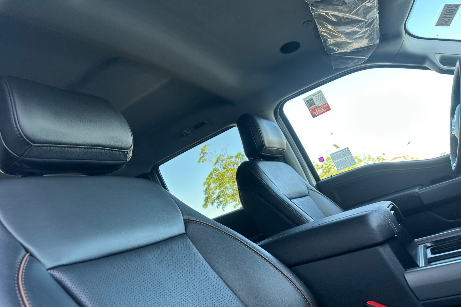 New 2026 Ford F250 Lariat w/ Black Appearance Package image 16