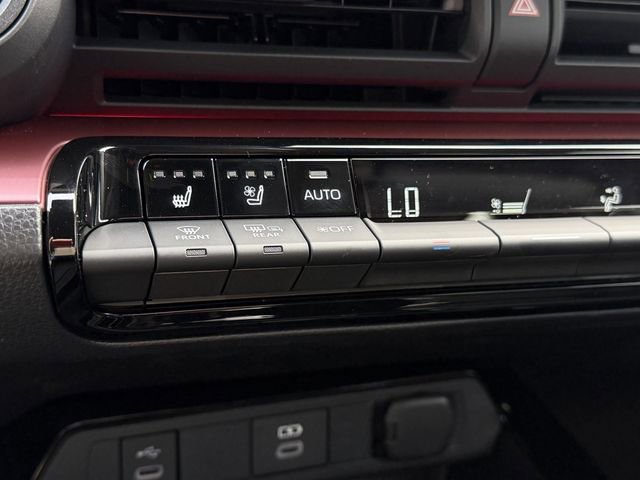 New 2026 Toyota Prius Plug-In Hybrid FWD image 22