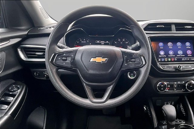 Used 2023 Chevrolet TrailBlazer LT w/ Convenience Package AWD/4WD image 5