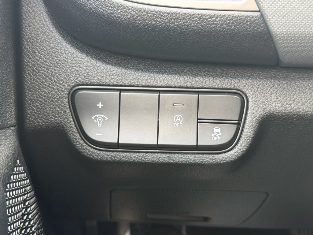 Used 2024 Kia Seltos LX AWD/4WD image 11