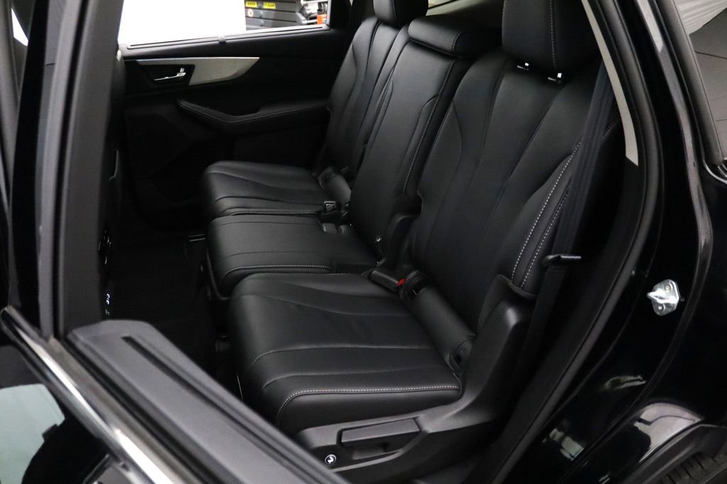 Certified 2023 Acura MDX SH-AWD w/ Technology Package image 8