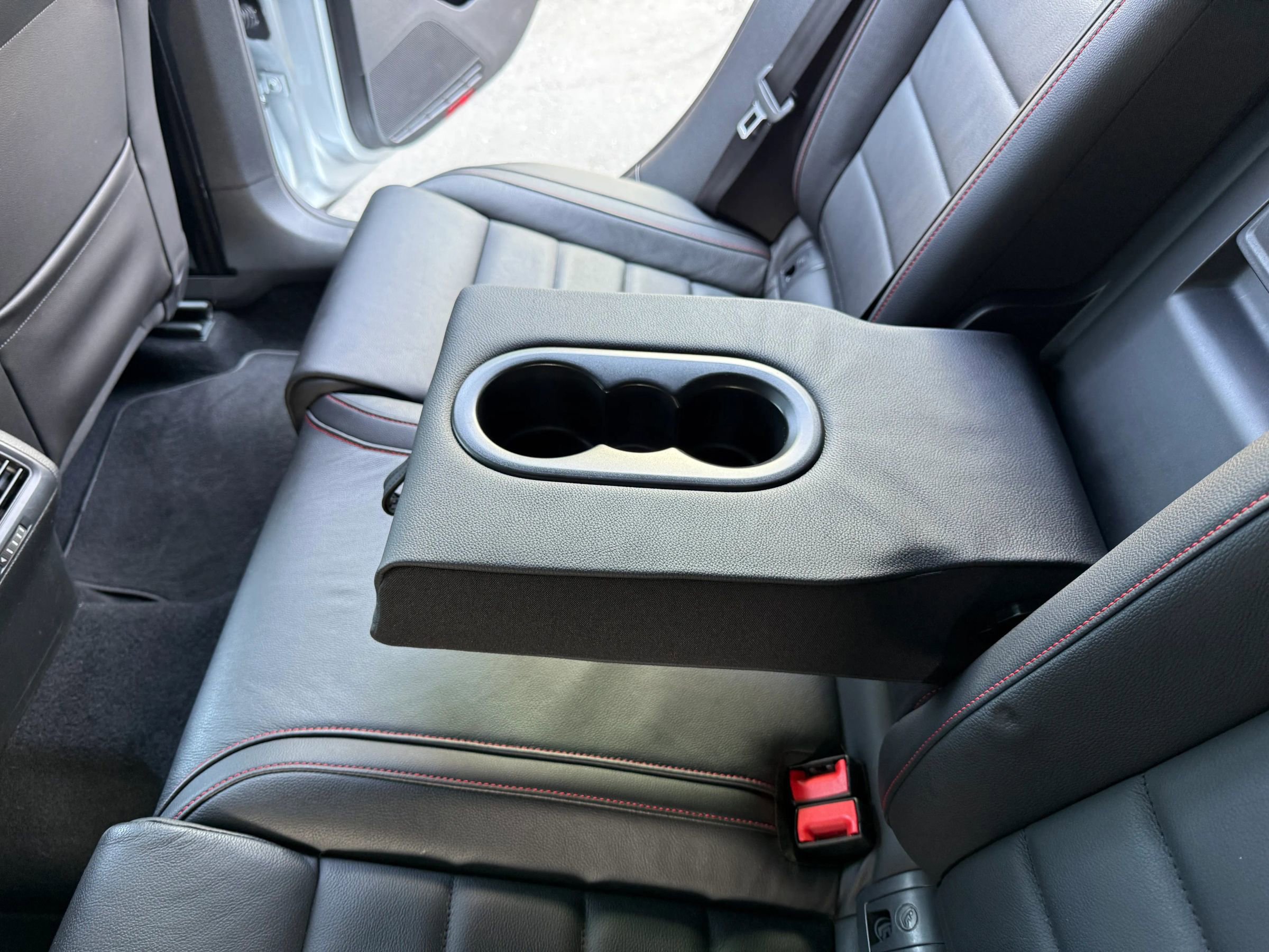 Used 2017 Volkswagen GTI SE image 16