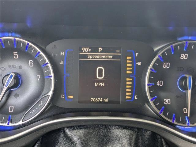 Used 2020 Chrysler Pacifica Touring-L image 11