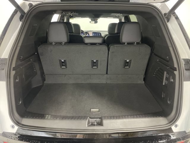 Used 2025 Chevrolet Traverse High Country AWD/4WD image 25