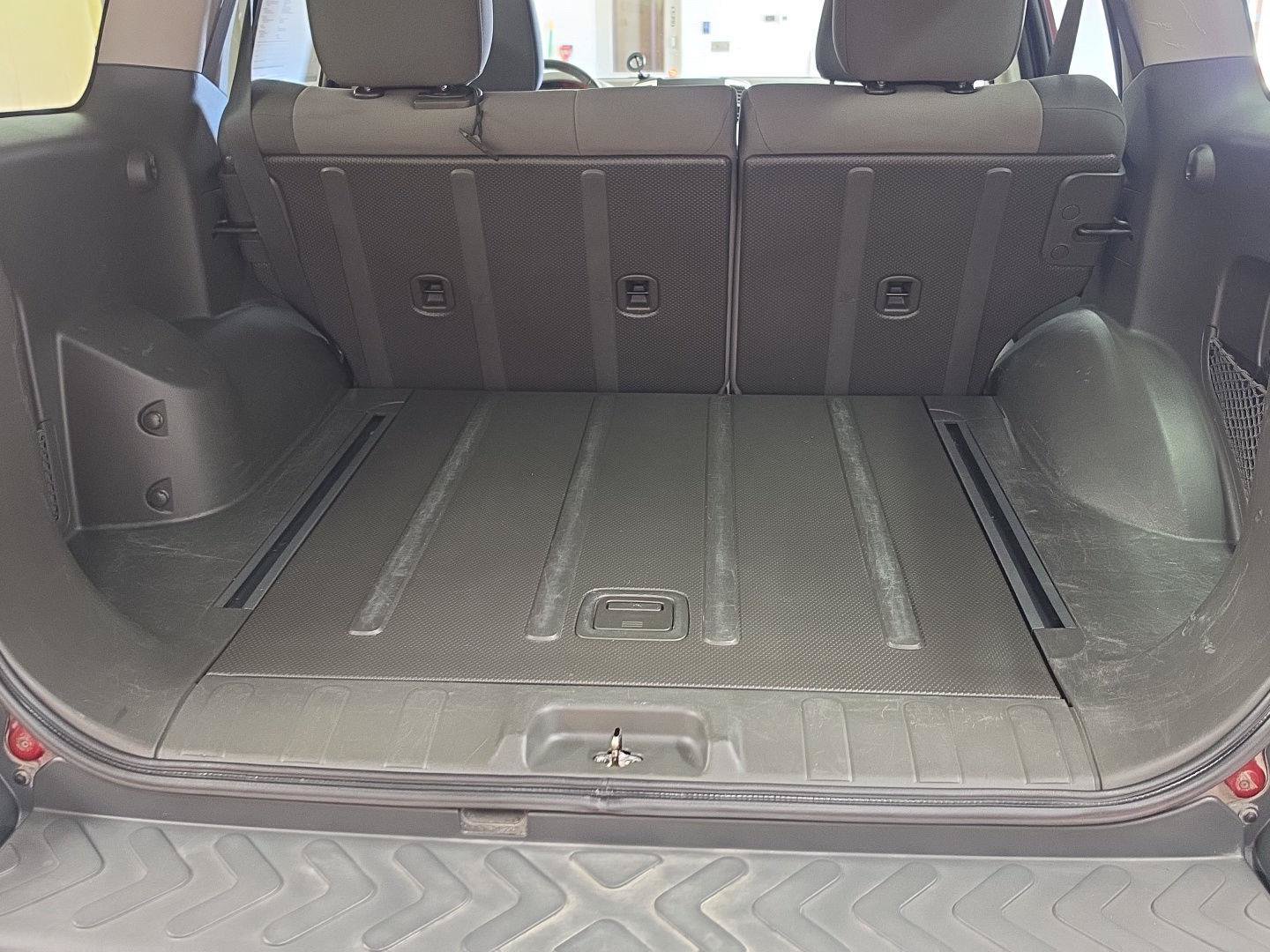 Used 2013 Nissan Xterra S AWD/4WD image 14