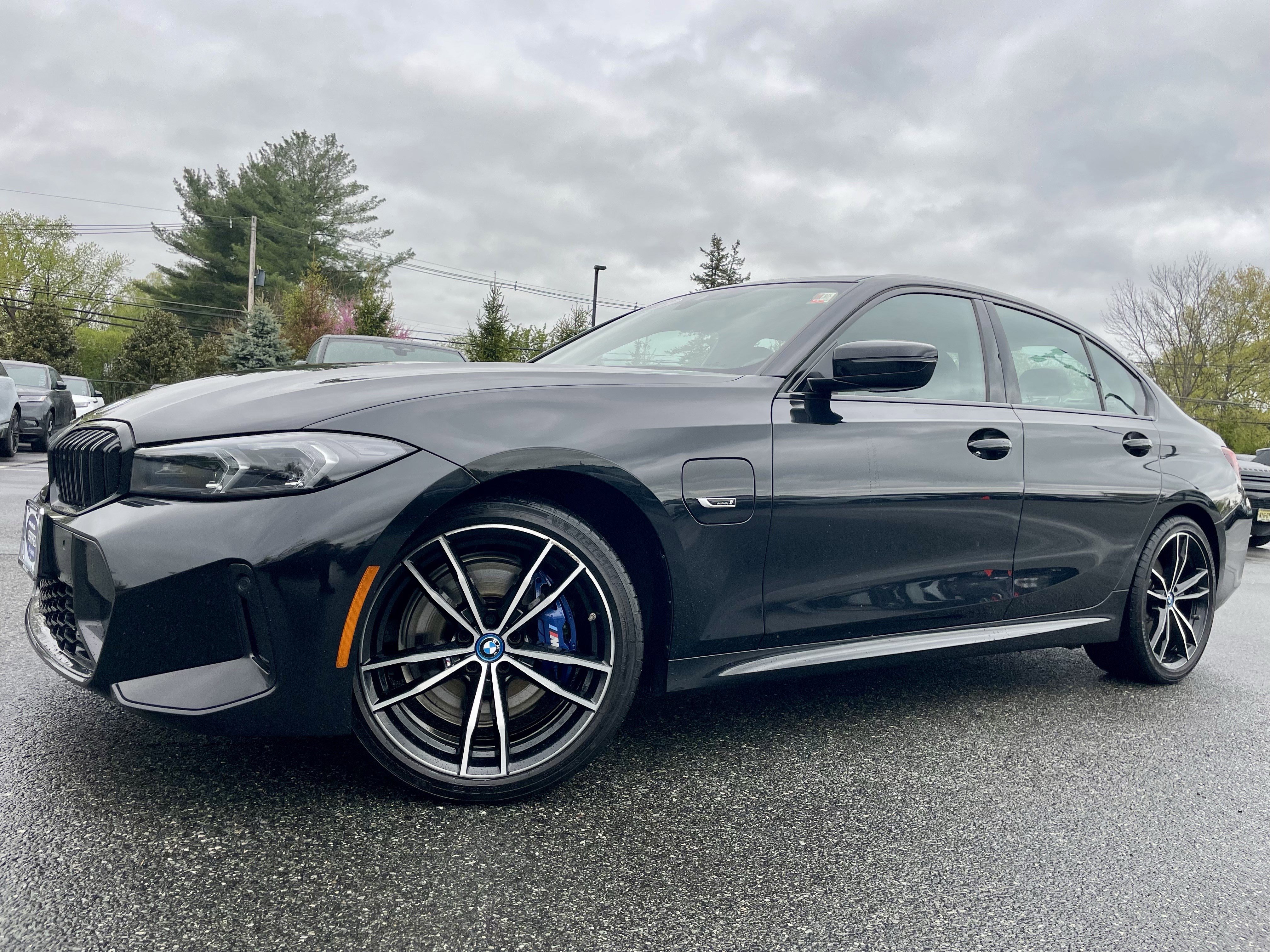Used 2023 BMW 330e xDrive w/ M Sport Package AWD/4WD image 36