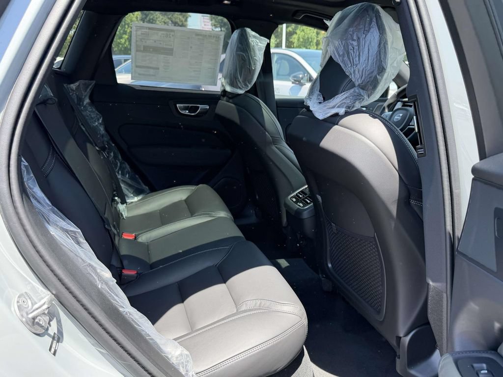 New 2026 Volvo XC60 B5 Ultra w/ Protection Package Premier AWD/4WD image 12