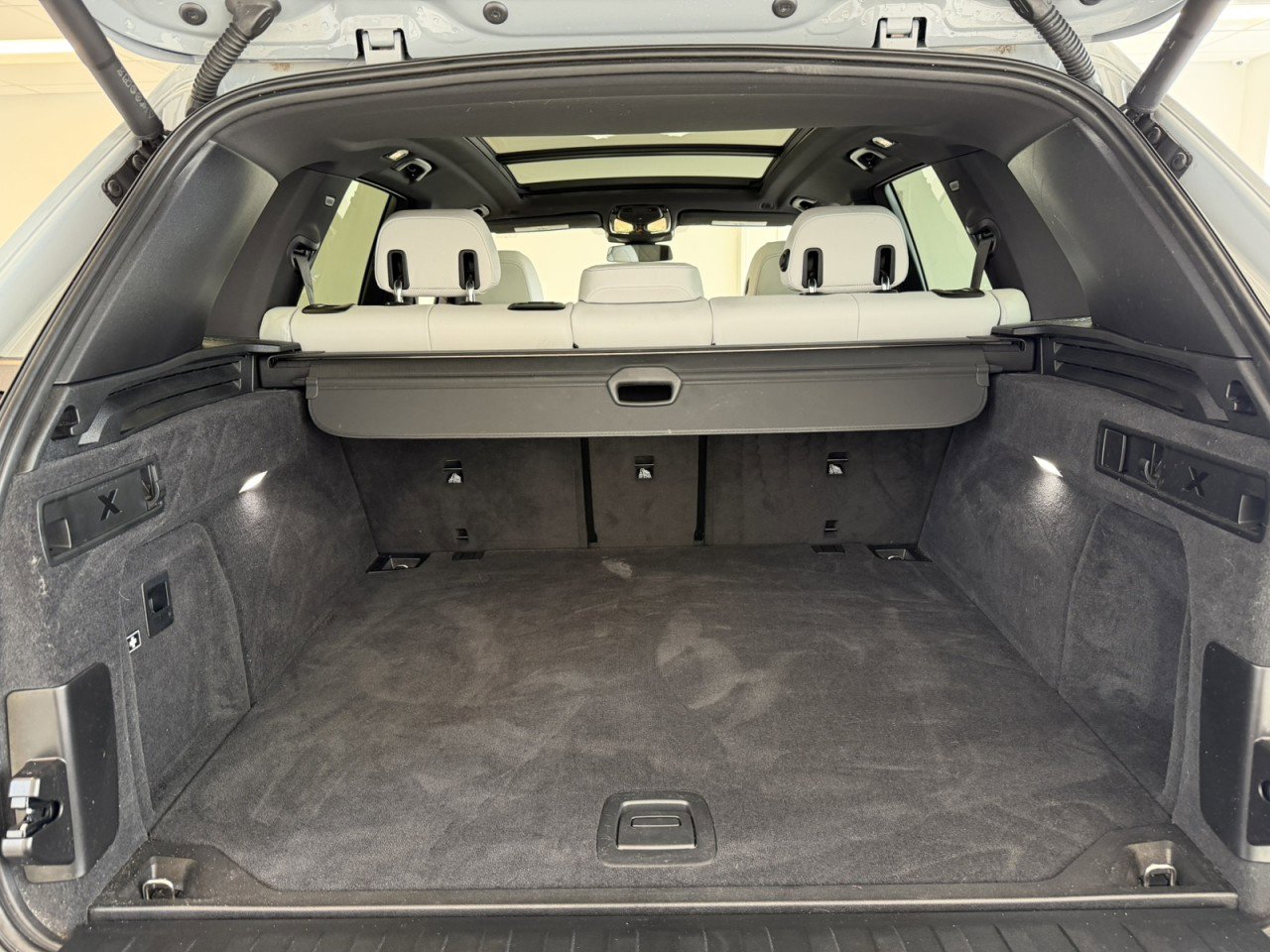 Used 2024 BMW X5 xDrive40i w/ M Sport Package image 40