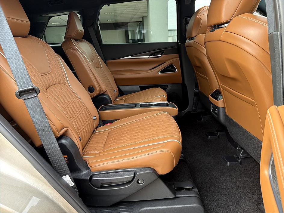 New 2026 INFINITI QX60 Autograph w/ Dark Cargo Package AWD/4WD image 22