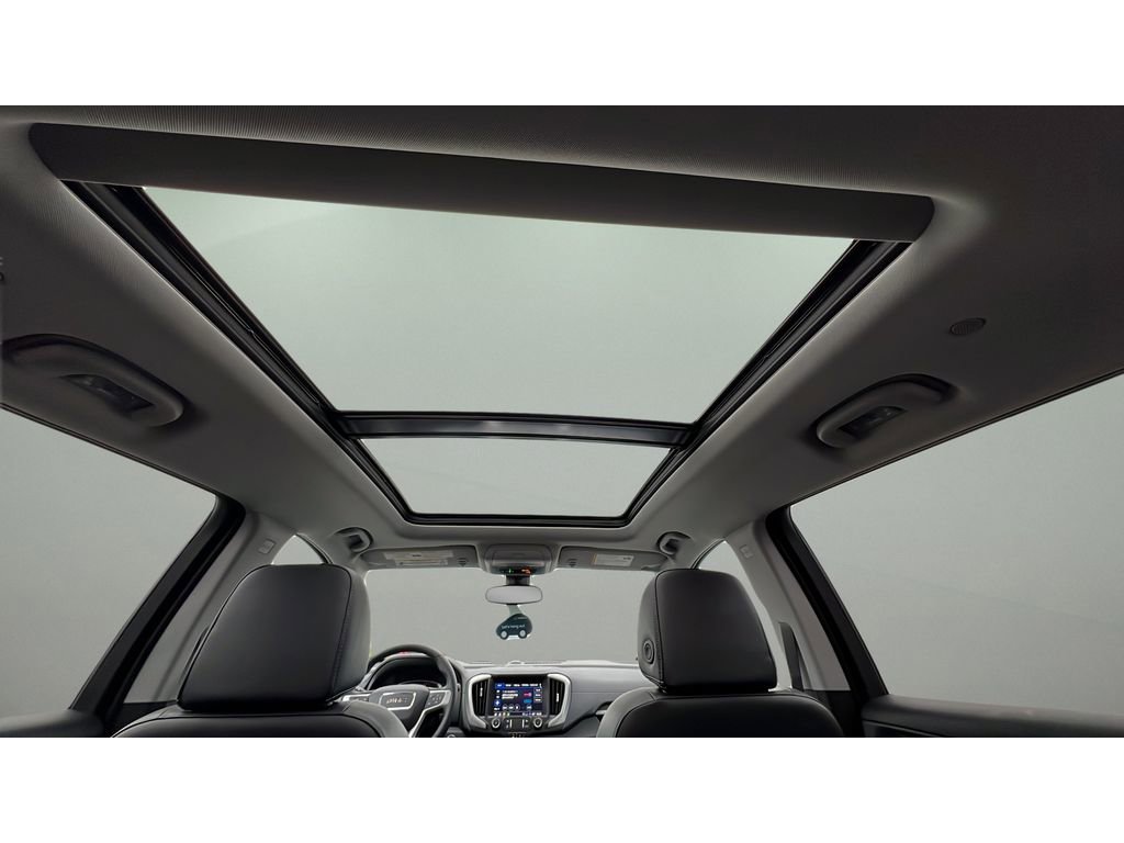 Certified 2024 GMC Terrain SLT w/ Infotainment Package II image 29