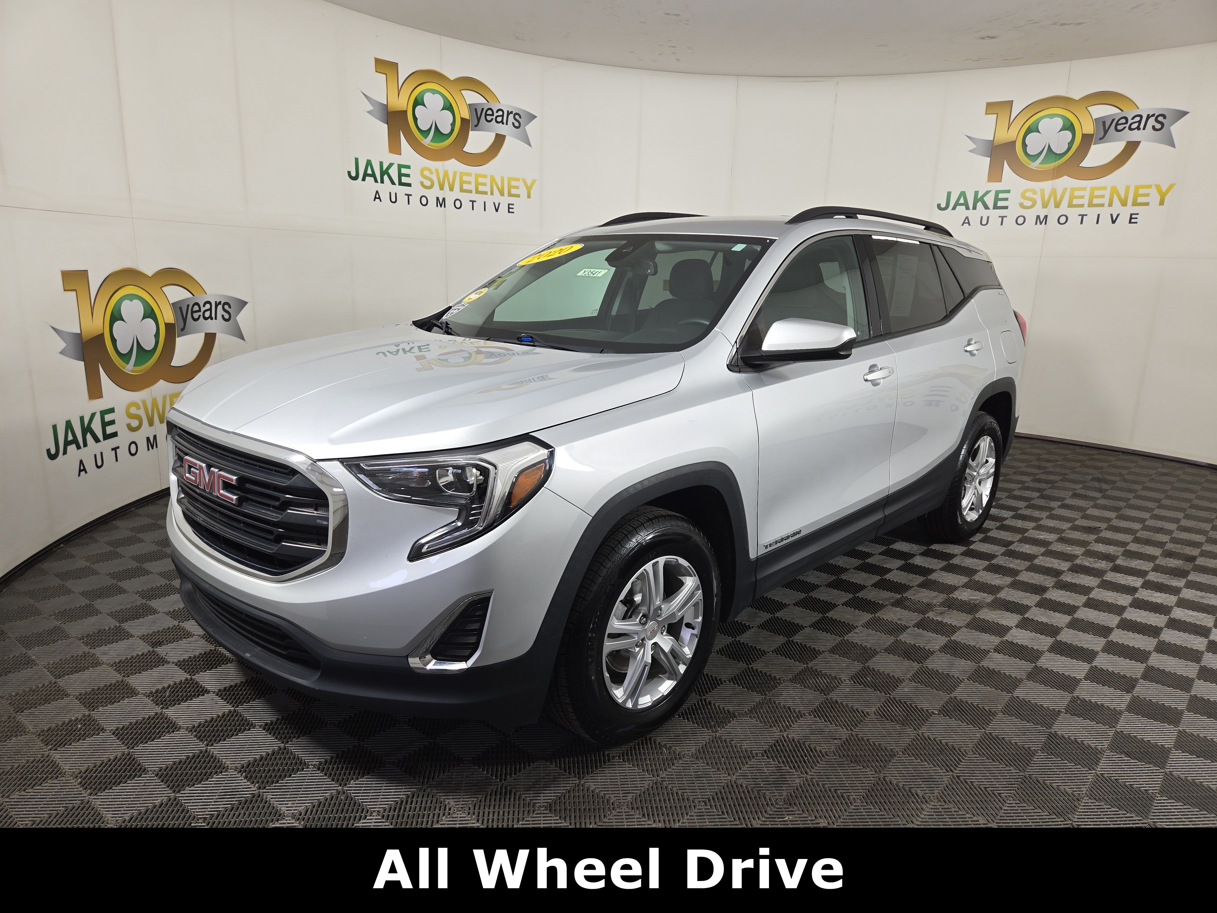 Used 2020 GMC Terrain SLE w/ Driver Convenience Package AWD/4WD image 3
