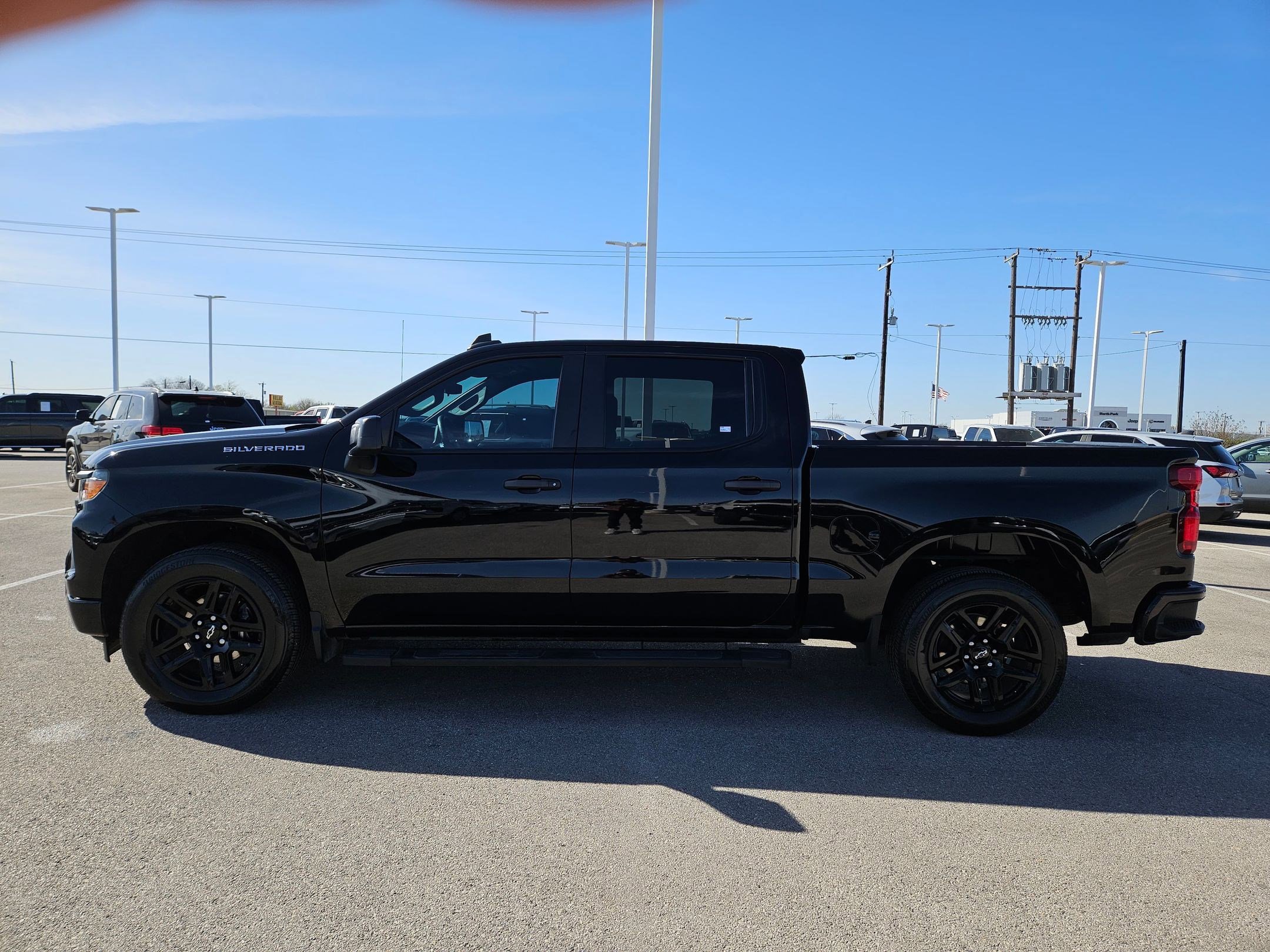 Used 2023 Chevrolet Silverado 1500 Custom image 6