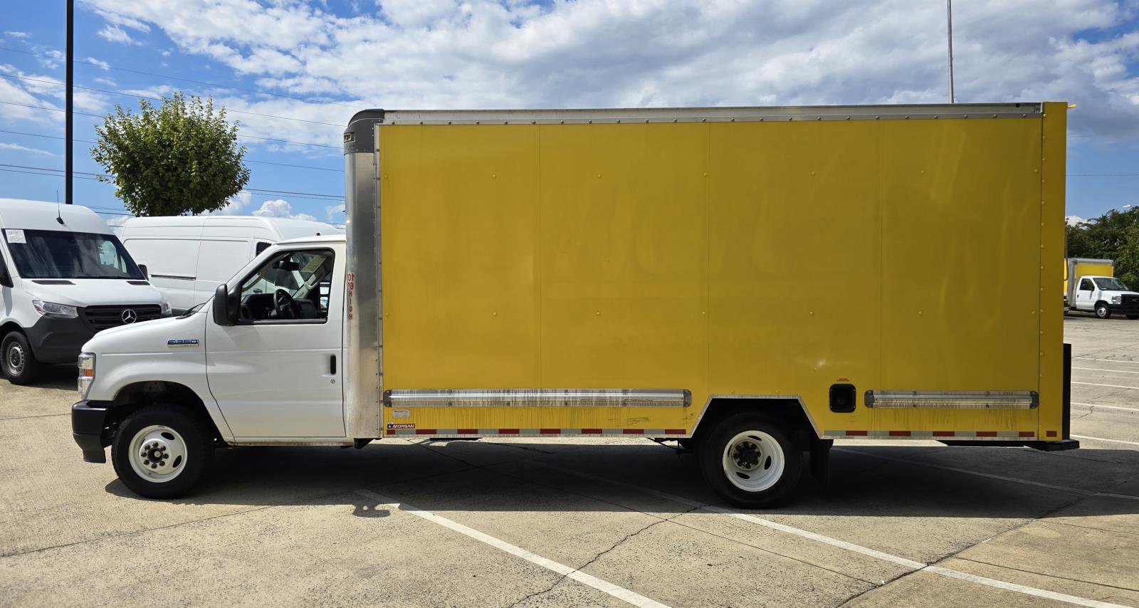 Used 2024 Ford E-350 and Econoline 350 Super Duty w/ Driver's Safety Package image 7