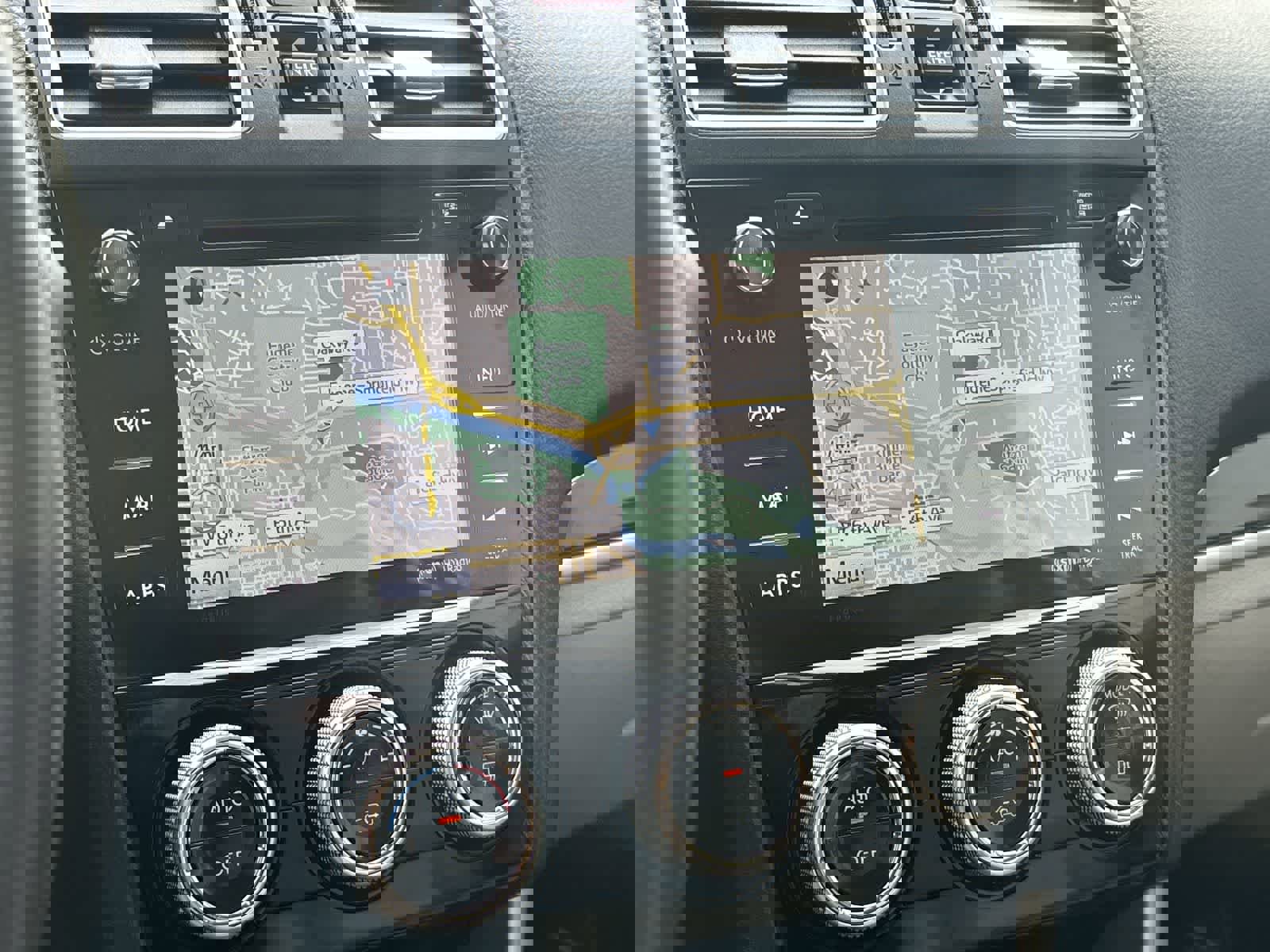 Used 2017 Subaru Forester 2.5i Limited image 16