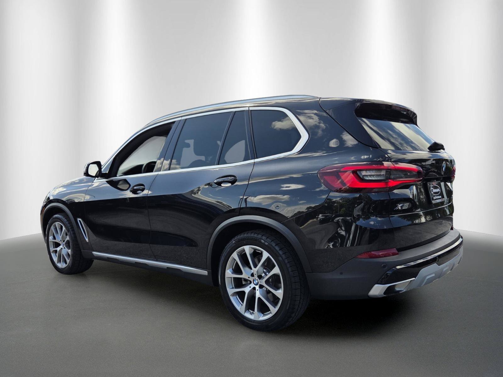 Used 2023 BMW X5 xDrive40i w/ Premium Package AWD/4WD image 5