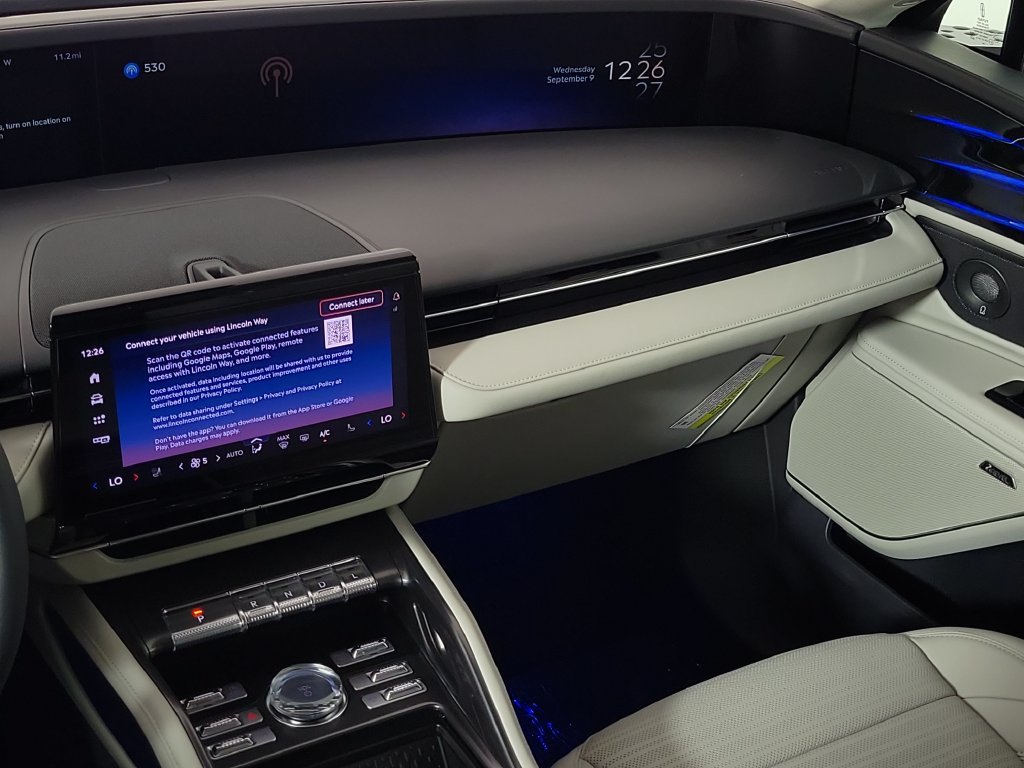 New 2026 Lincoln Nautilus Reserve w/ Jet Appearance Package AWD/4WD image 11