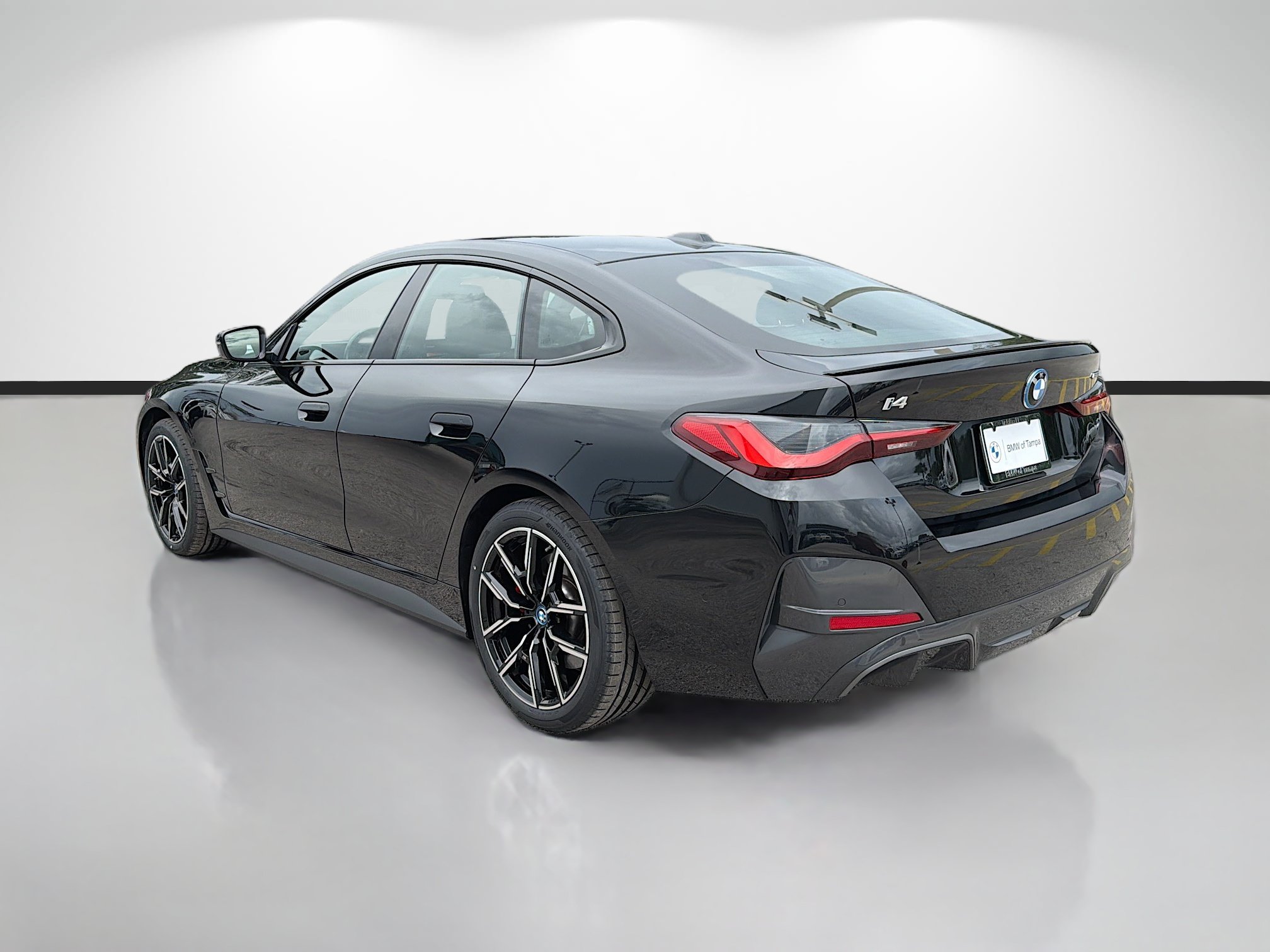 Used 2023 BMW i4 eDrive40 w/ M Sport Package RWD image 5