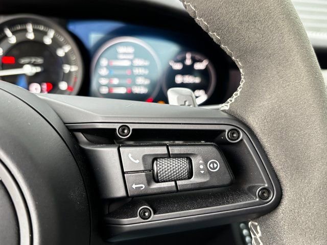 Certified 2022 Porsche 911 Carrera 4 GTS image 17