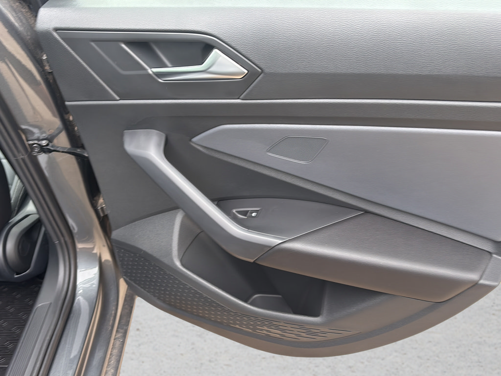 New 2026 Volkswagen Jetta SE FWD image 12