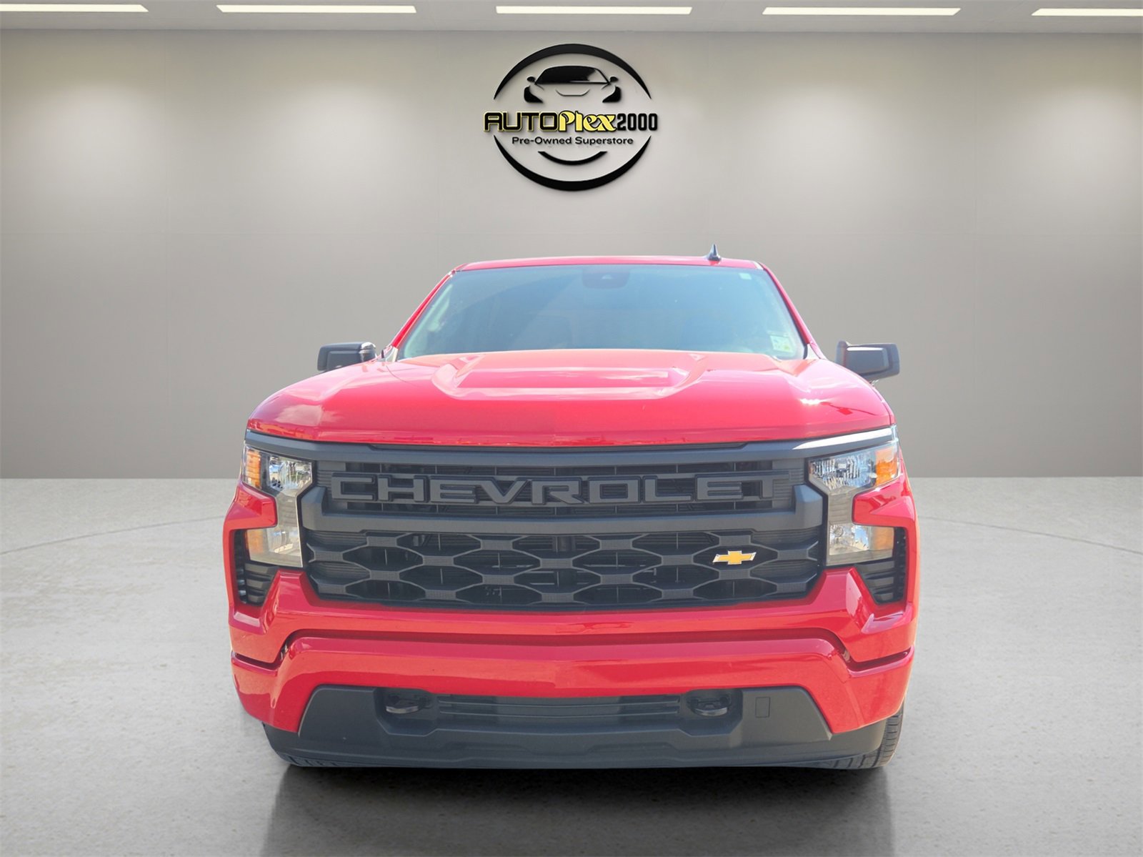 Used 2024 Chevrolet Silverado 1500 Custom image 2