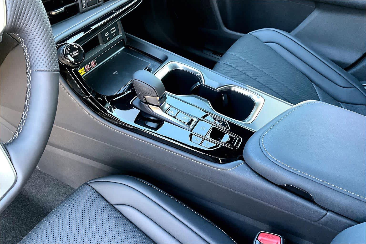 New 2026 Lexus NX 350 F Sport AWD/4WD image 7
