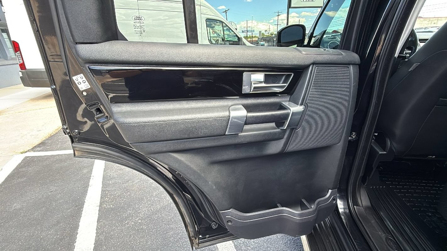 Used 2016 Land Rover LR4 HSE AWD/4WD image 11