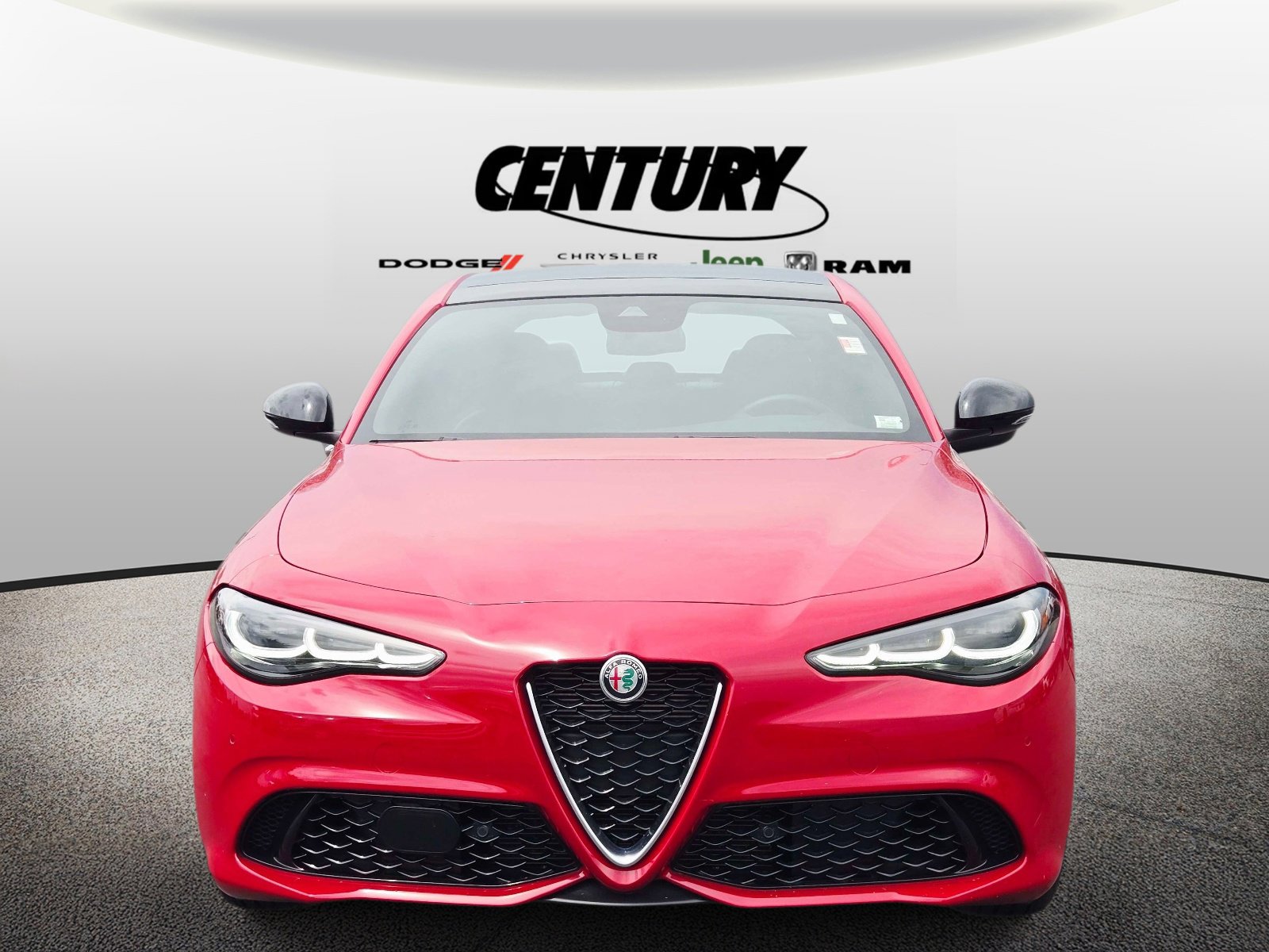 Used 2024 Alfa Romeo Giulia Ti AWD/4WD image 9