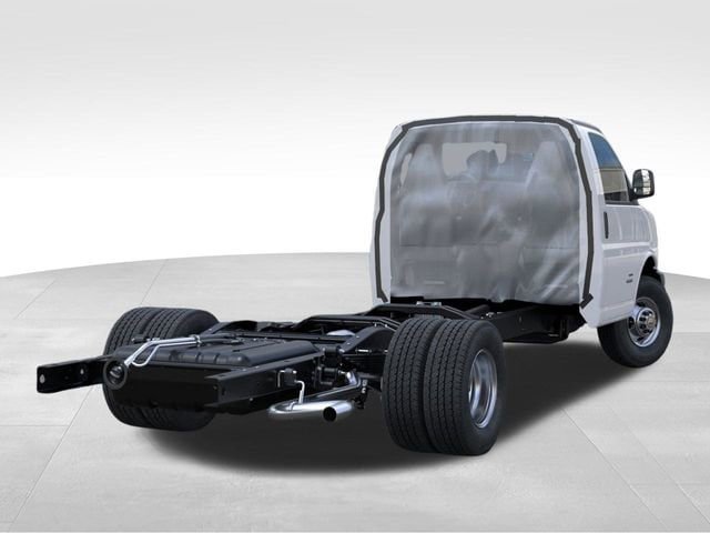 New 2026 Chevrolet Express 4500 w/ Power Convenience Package image 4