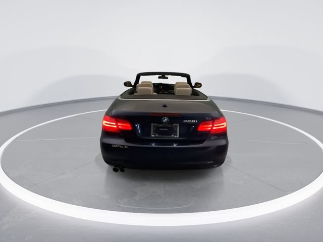 Used 2011 BMW 328i Convertible RWD image 5