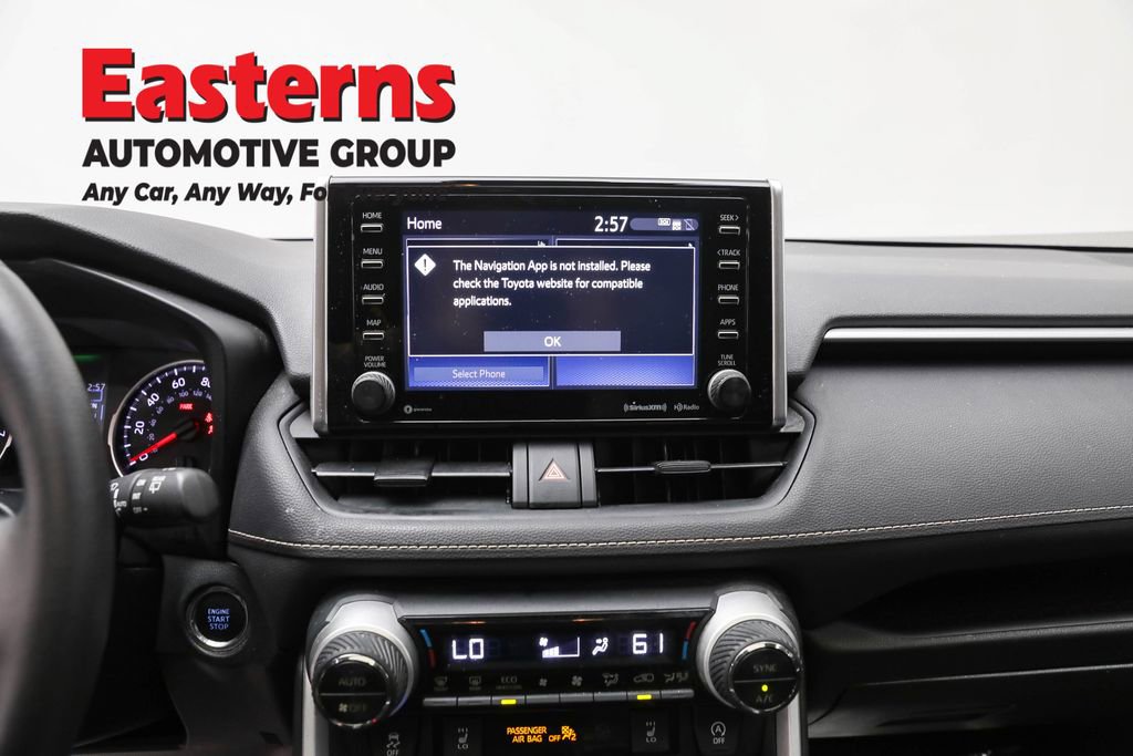 Used 2021 Toyota RAV4 XLE w/ Convenience Package image 12